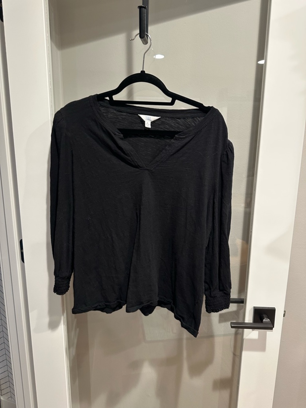 Time and Tru Black V-Neck Smocked Cuff Long Sleeve Top